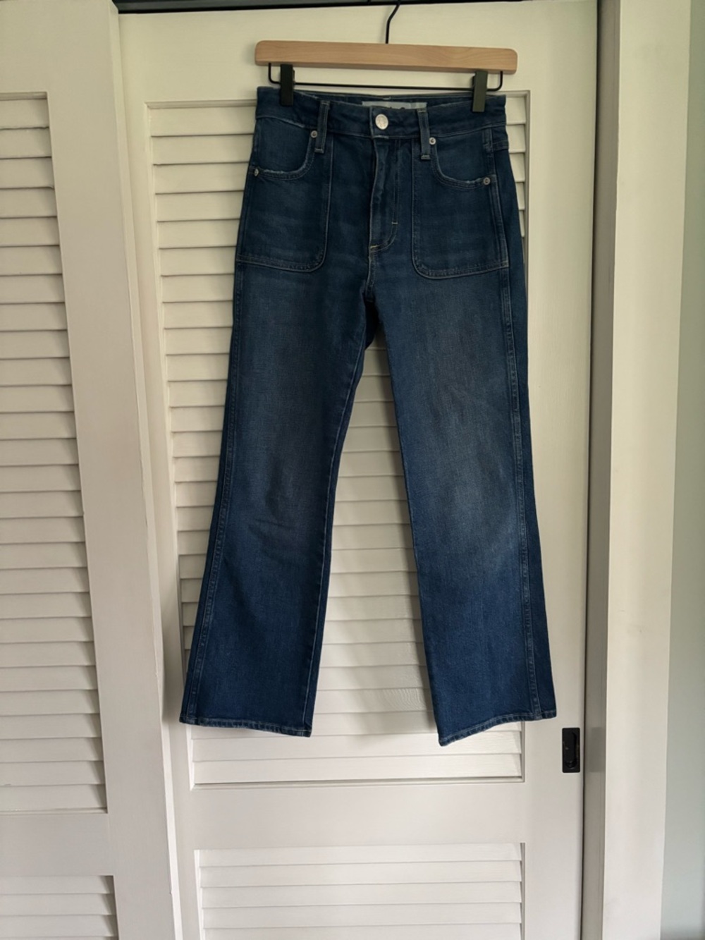 AMO Distressed Wash Crop Jeans